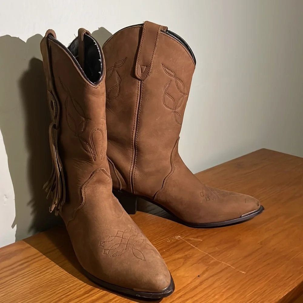 Oak tree, farm suede, western boot - Picture 3 of 7